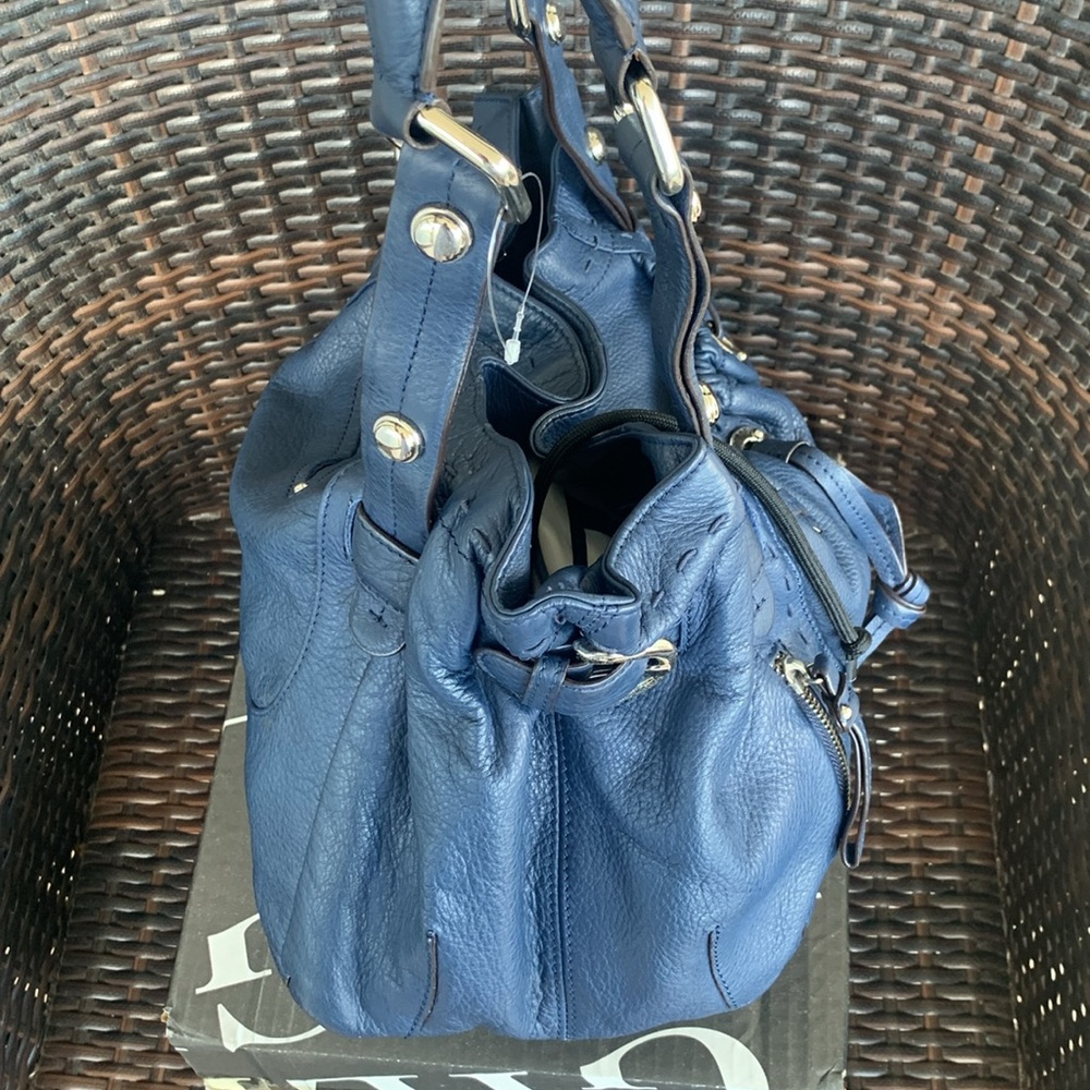 B Makowsky Women Leather Shoulder Bag - Picture 7 of 16